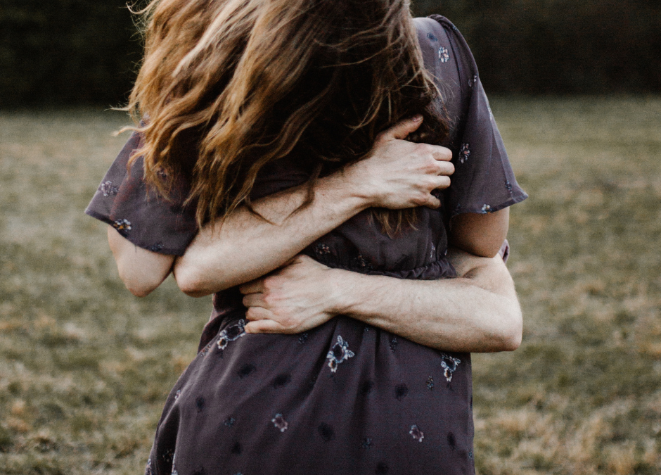 Bij de ander zijn, in plaats van in jezelf. Tot je jezelf gaat missen.